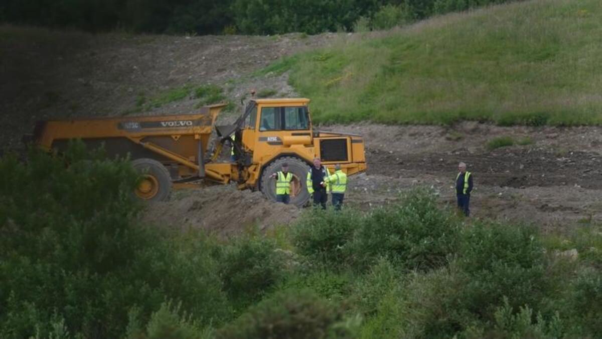 Heavy machinery brought in as Jo Jo Dullard and Deirdre Jacob search continues