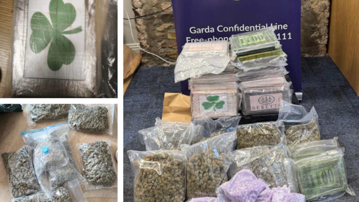 Pair charged over €2.2m cocaine seizure following Dublin carpark ‘handover' in toyshop bag