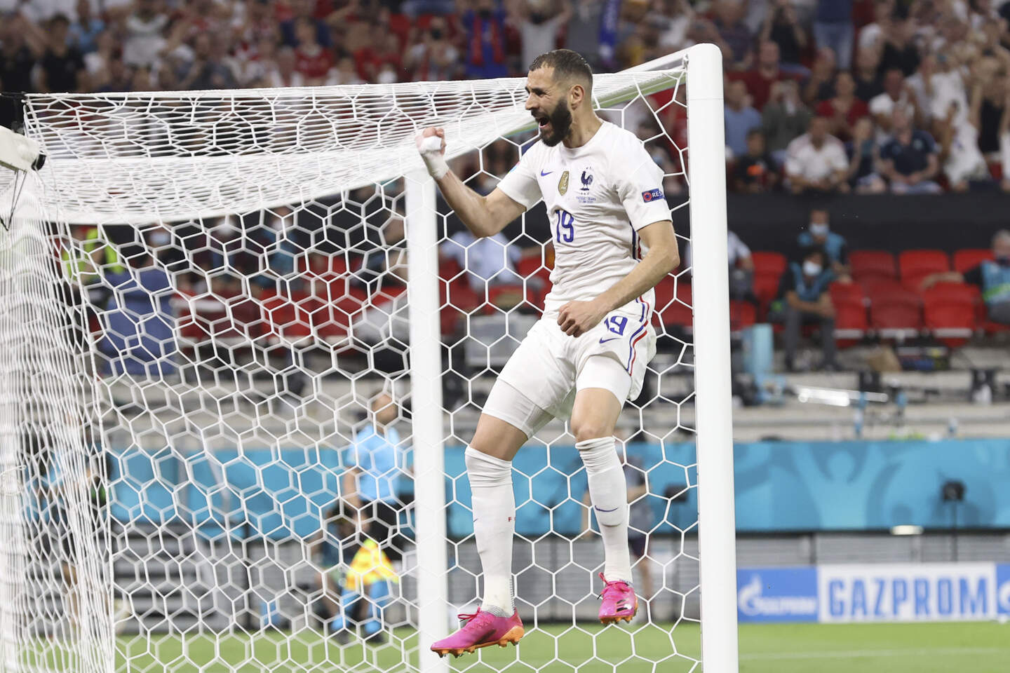 Cristiano Ronaldo closing in on iconic record after two goals against ...