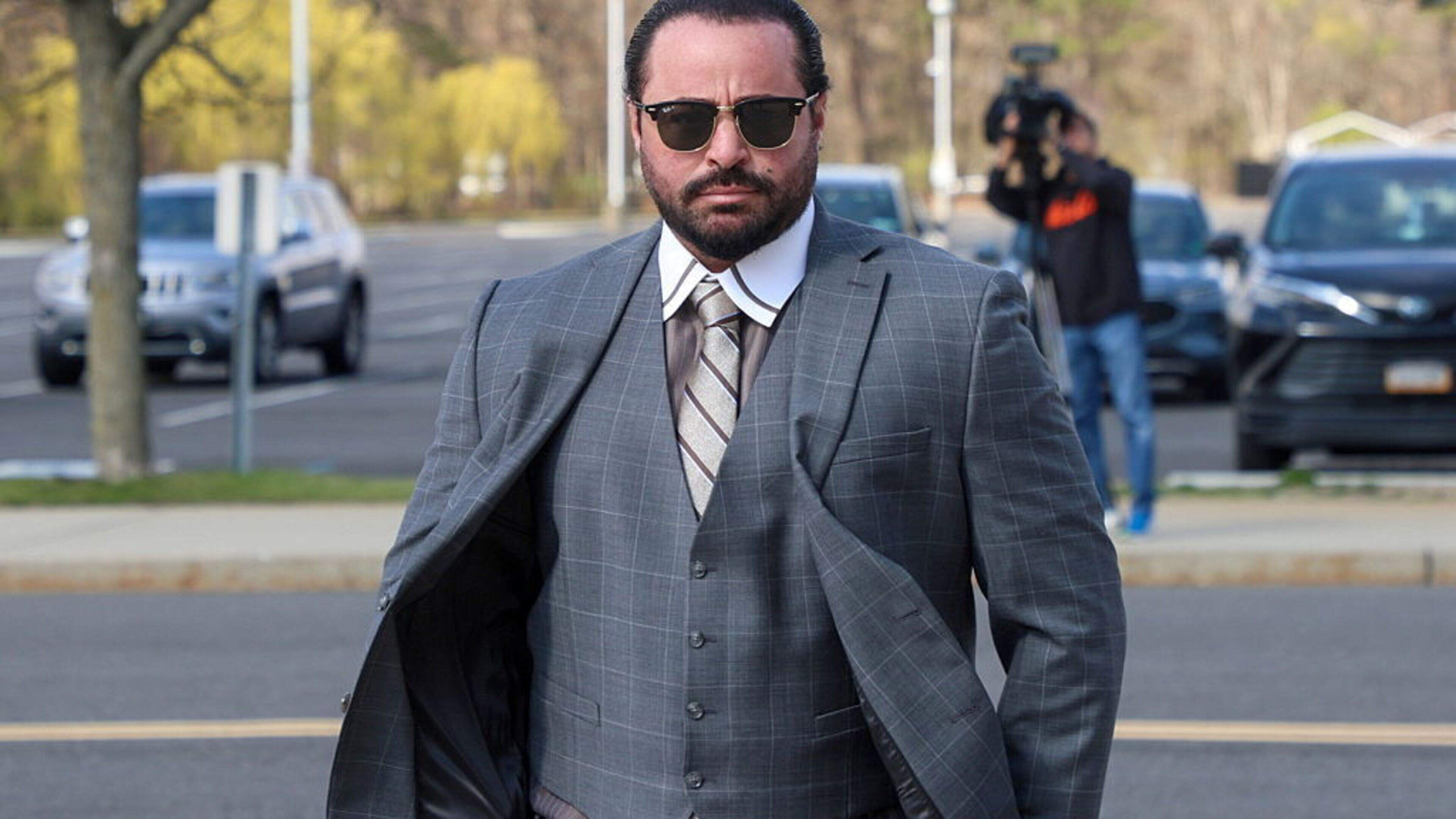 Mafia boss John Gotti's grandson told he must give his mother a kidney or go to jail
