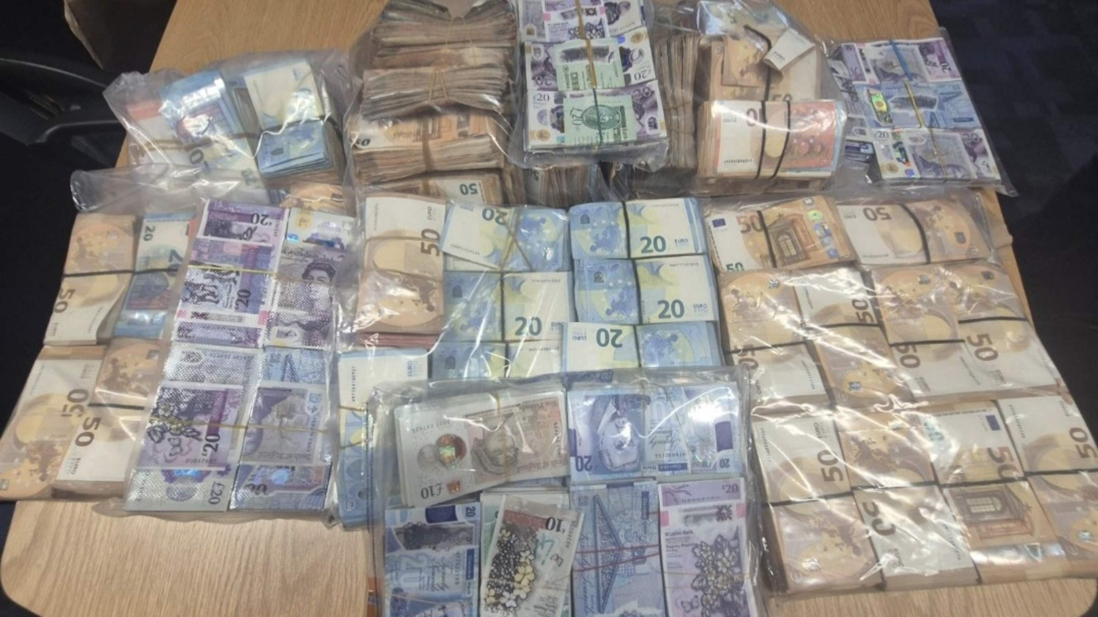 Three men arrested as kilo of cocaine and €440,000 and £89,000 in cash seized in Co Meath raid