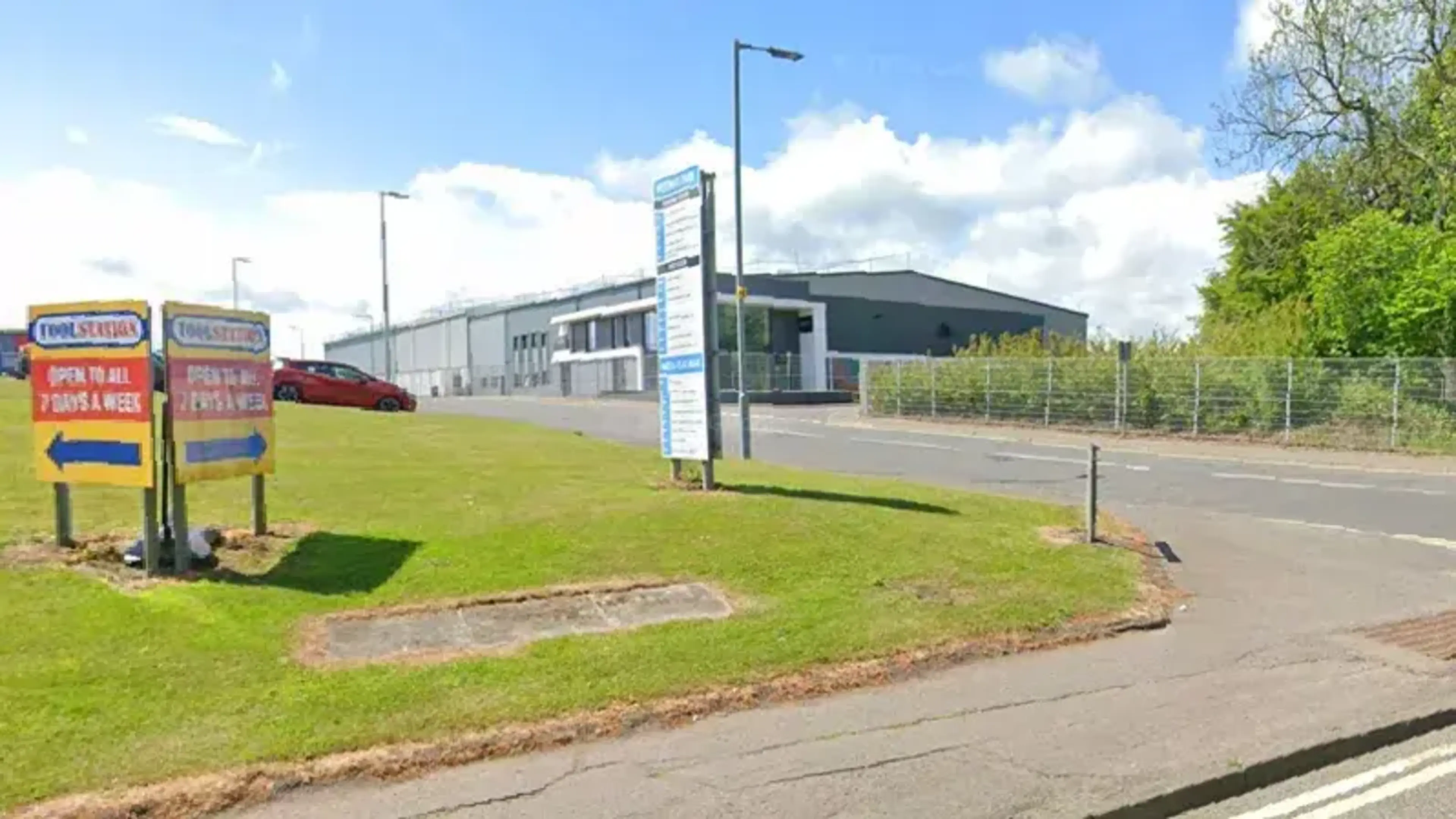 Man arrested as girl (9) found injured in Scottish industrial estate overnight dies