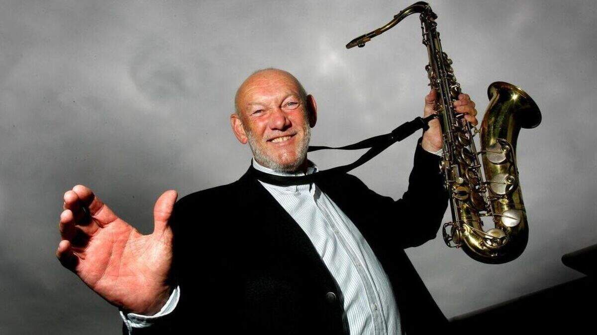 Paddy Cole: Showband star set to return to Sunshine Radio show | Crime ...