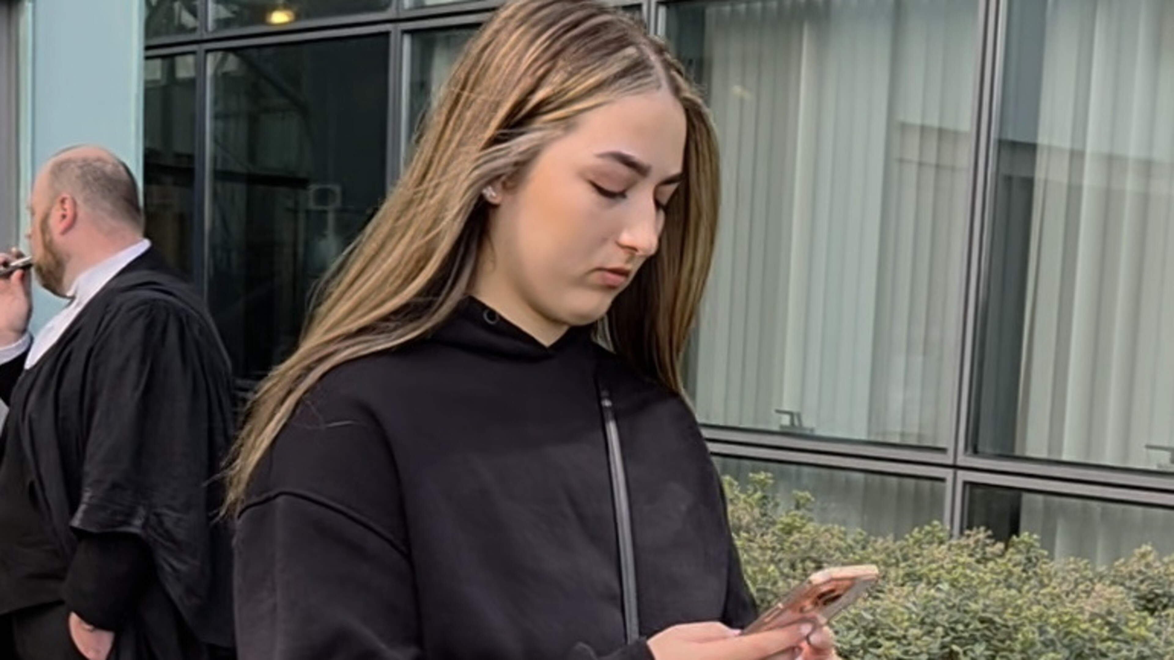 Young woman let man she met on Snapchat use bank account to wash thousands in crime cash