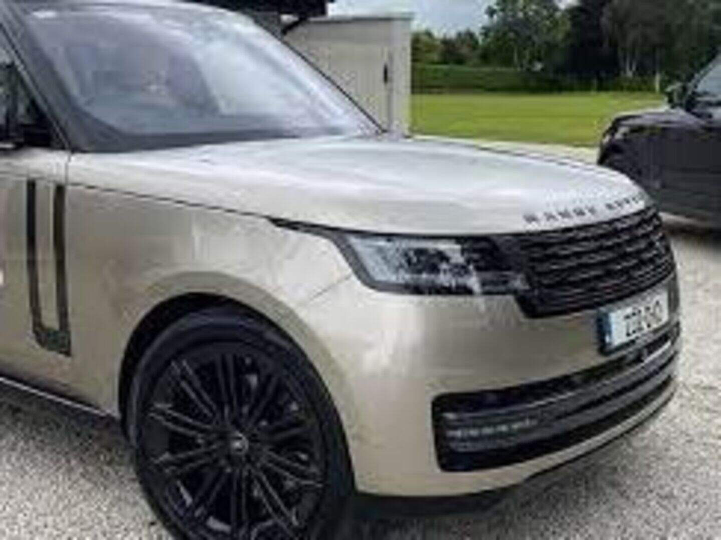 Conor McGregor shows off fiancée Dee Devlin’s new €150k Range Rover ...
