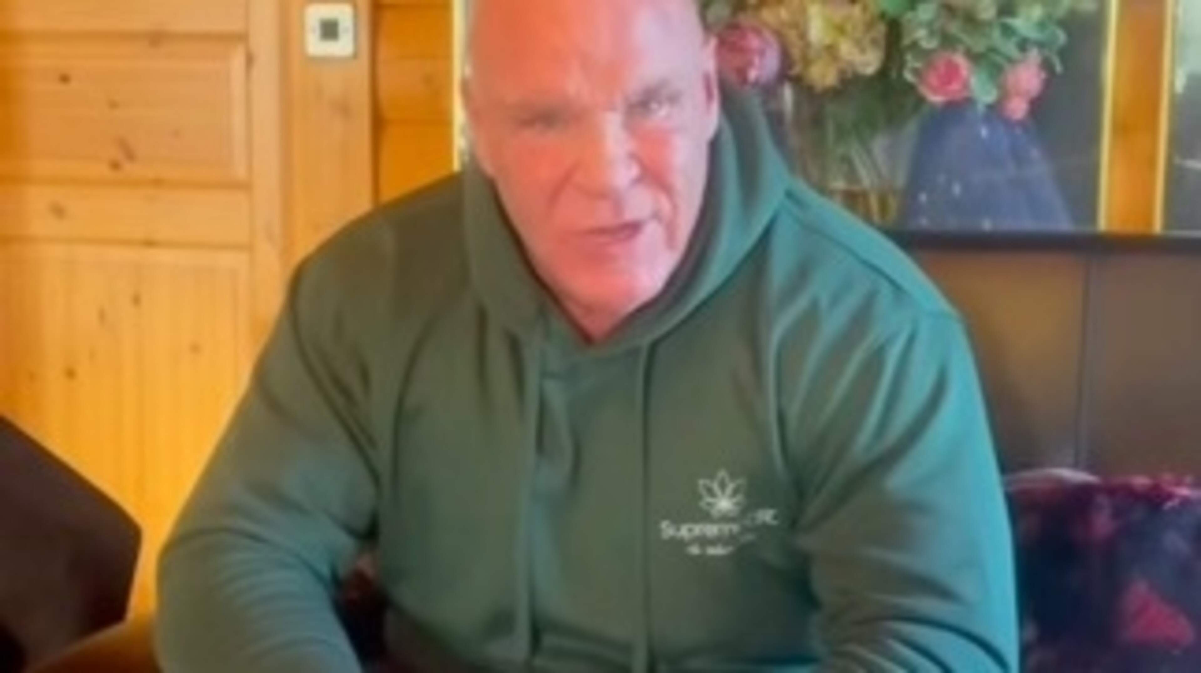 Former Irish boxing champ claims ‘pantomime act’ John Fury ‘couldn’t beat an egg’