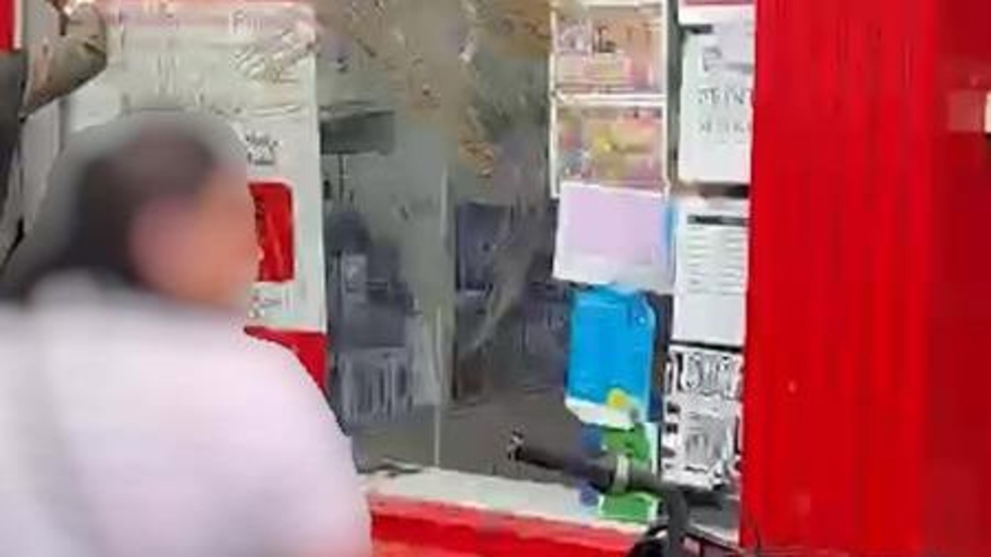 Man who smeared windows of phone shop with horse s**t says he carried it ‘all the way from Clondalkin’