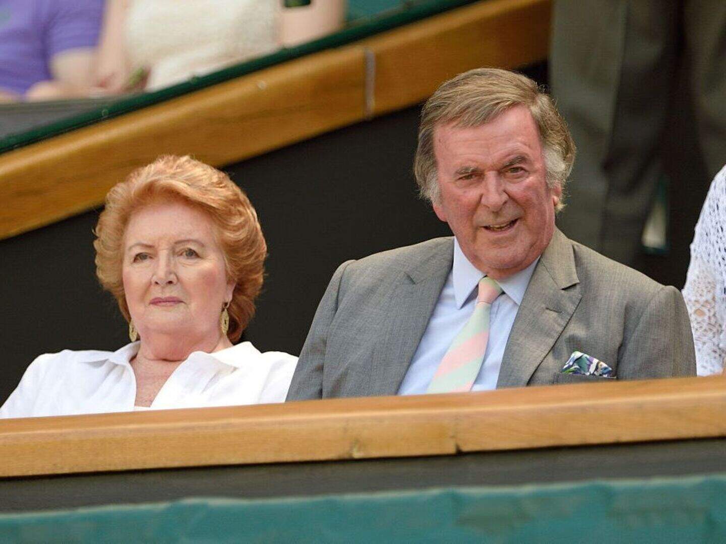 Massive fortune Terry Wogan's widow left in her will revealed | Crime World