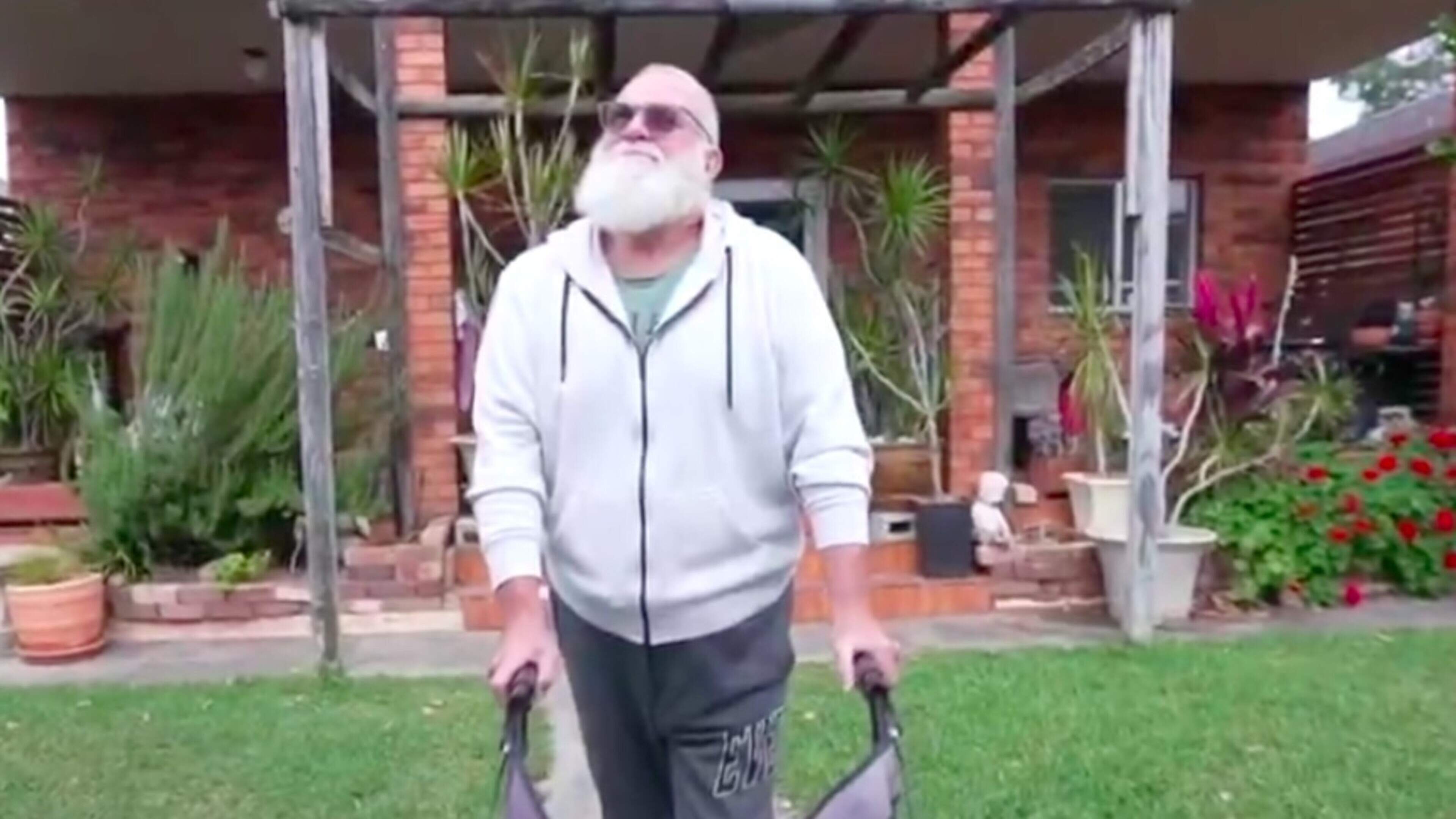 Disabled man who was scammed out of $70k by ‘Irish father and son’ has roof fixed for free