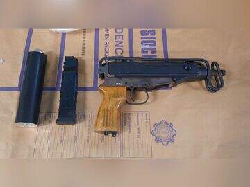 Submachine gun with silencer and ammo seized in Finglas, Dublin ...