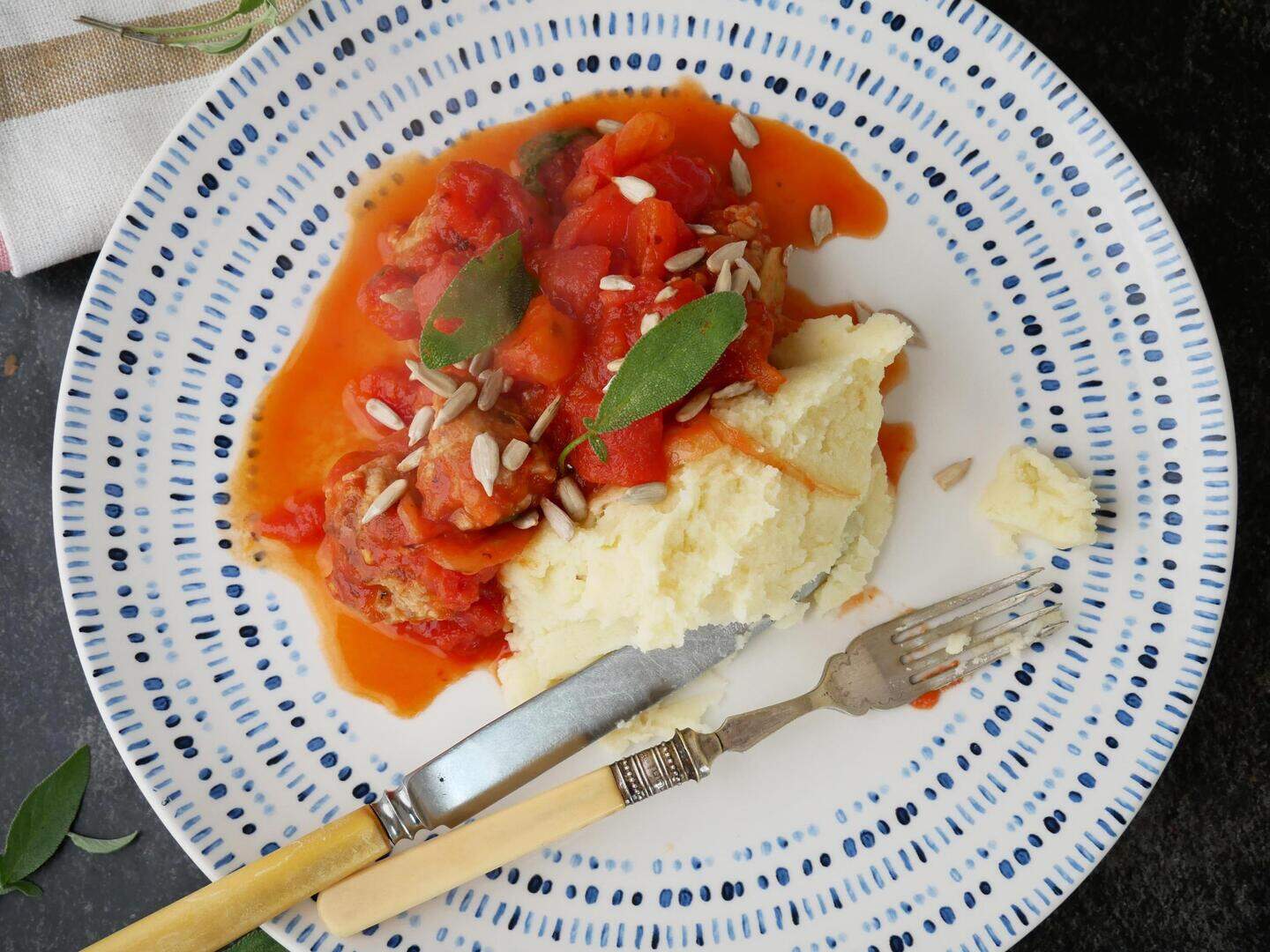 No beef with slow cooker classics | Crime World