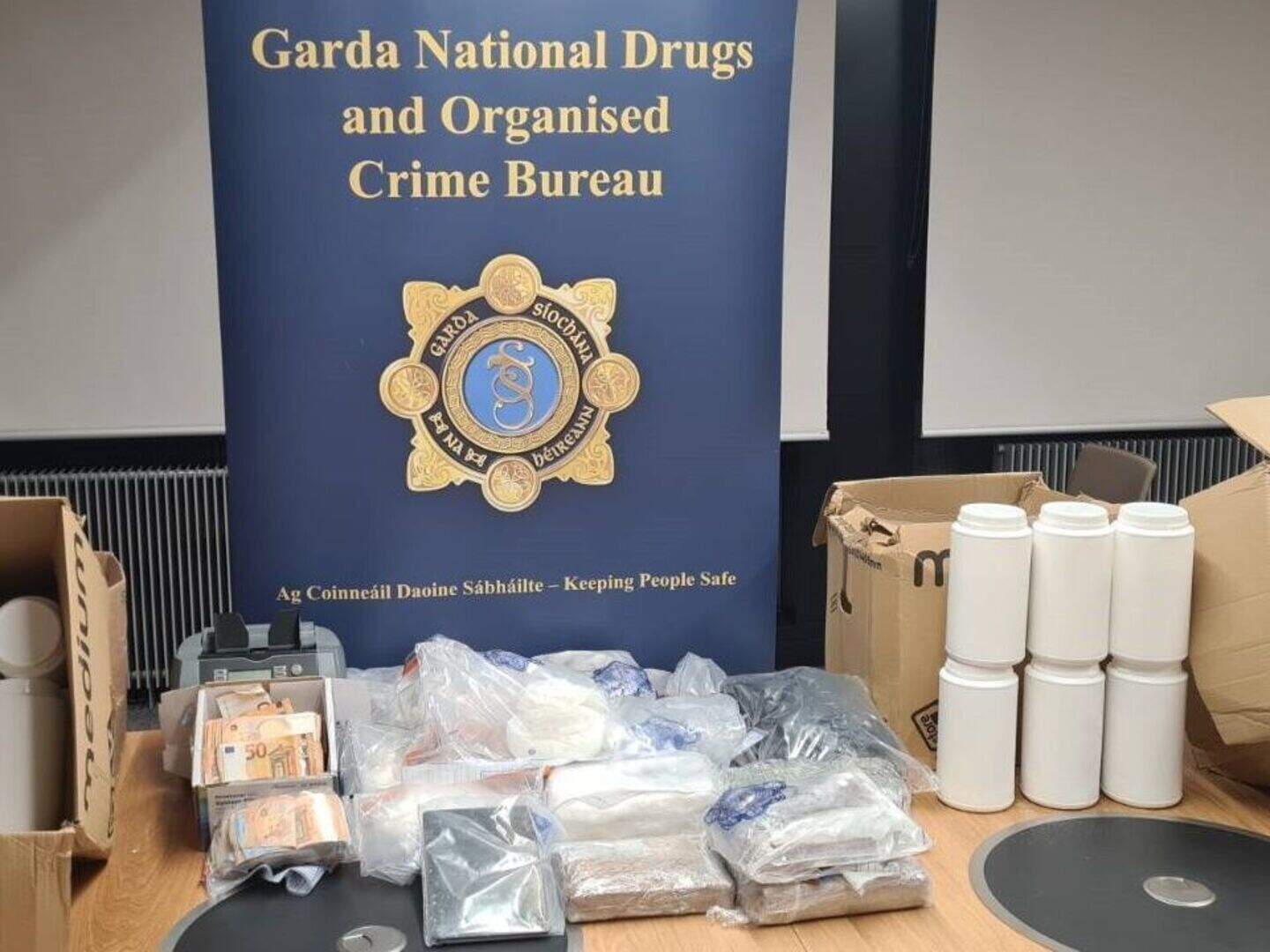 Two arrested in €2.8m cocaine bust linked to Kinahan Dublin drug ...
