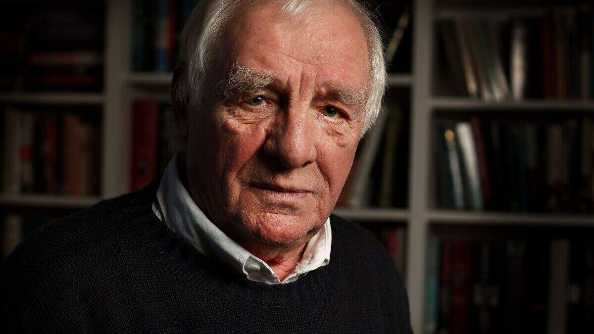 Eamon Dunphy calls for Gary Lineker's BBC return | Crime World