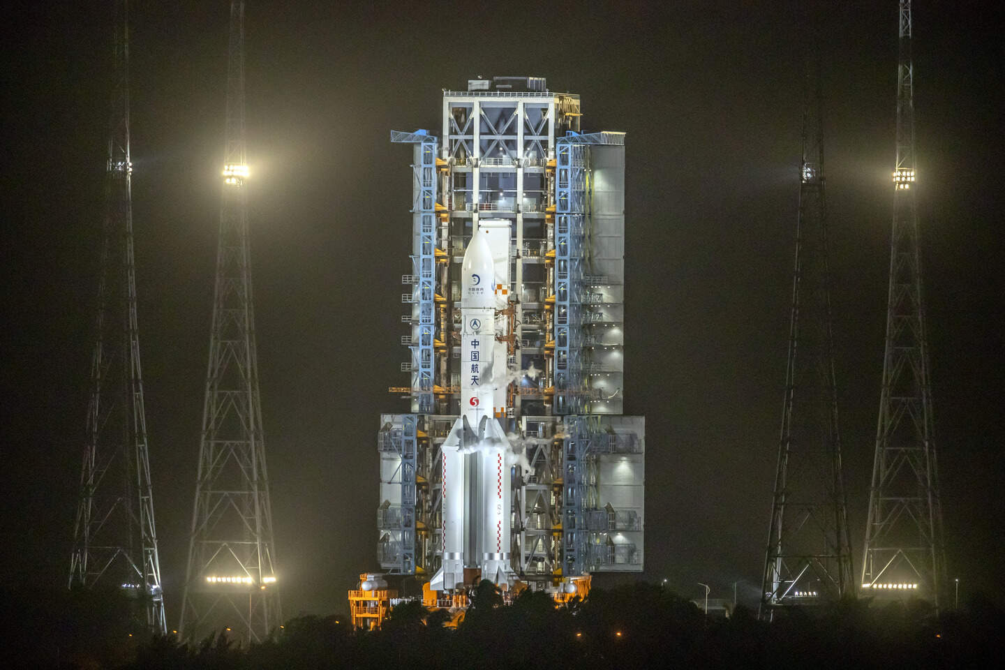 China launches mission to bring back material from moon | Crime World