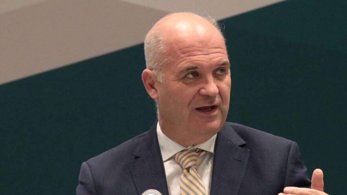 Large gatherings at Christmas are not going to happen, Holohan says ...