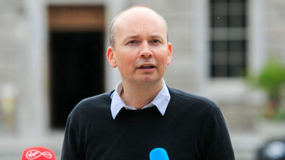 TDs call for all primary schools to close on Friday as Omicron 'runs ...