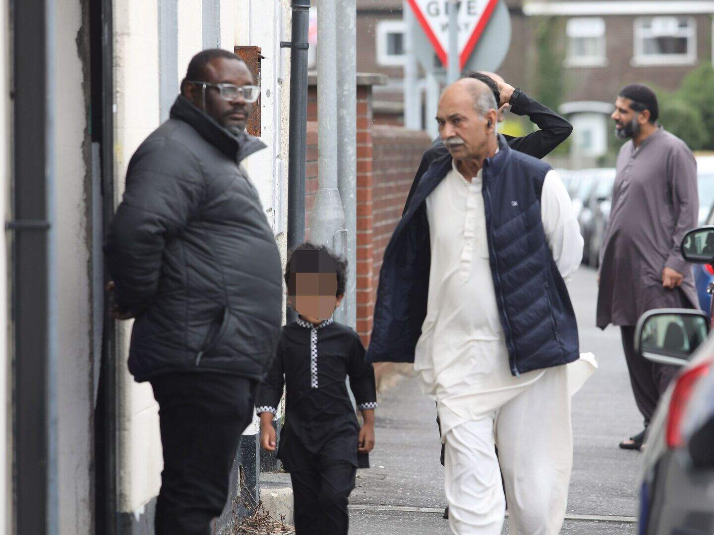 Thugs who pet­rol bombed Newtownards mosque in Down costing the ...