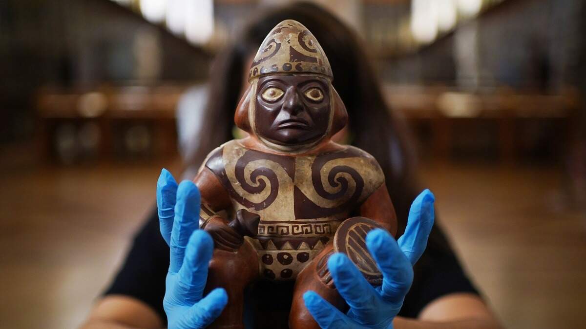 Collection of ancient objects to travel from Peru for British Museum ...