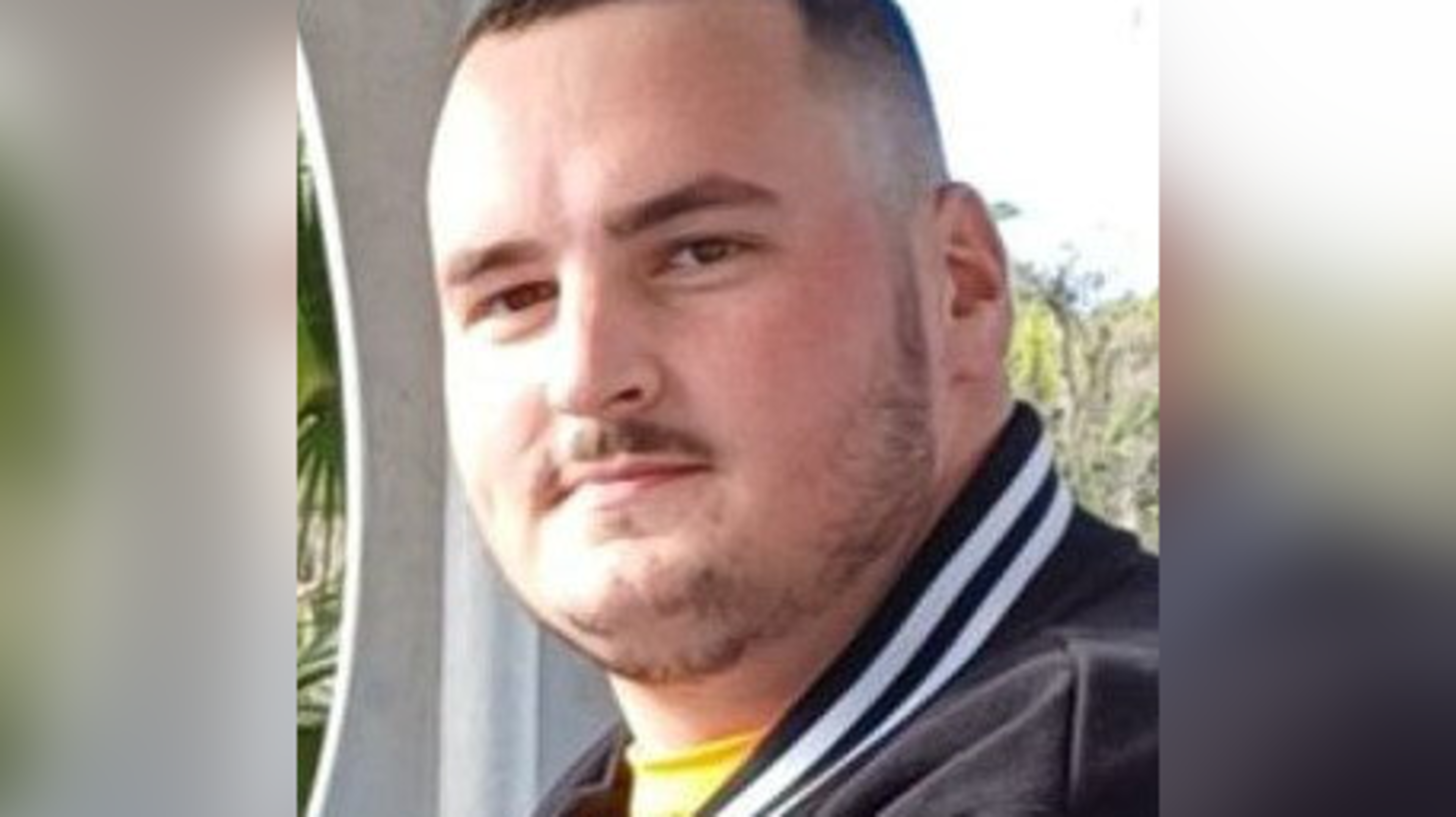 Young man (23) died and sister suffered serious injuries after car hit tree in morning crash