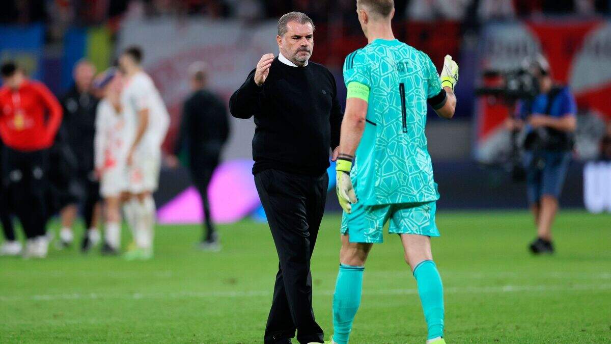 Celtic boss blames negative play and ‘mistakes’ not Joe Hart for loss ...