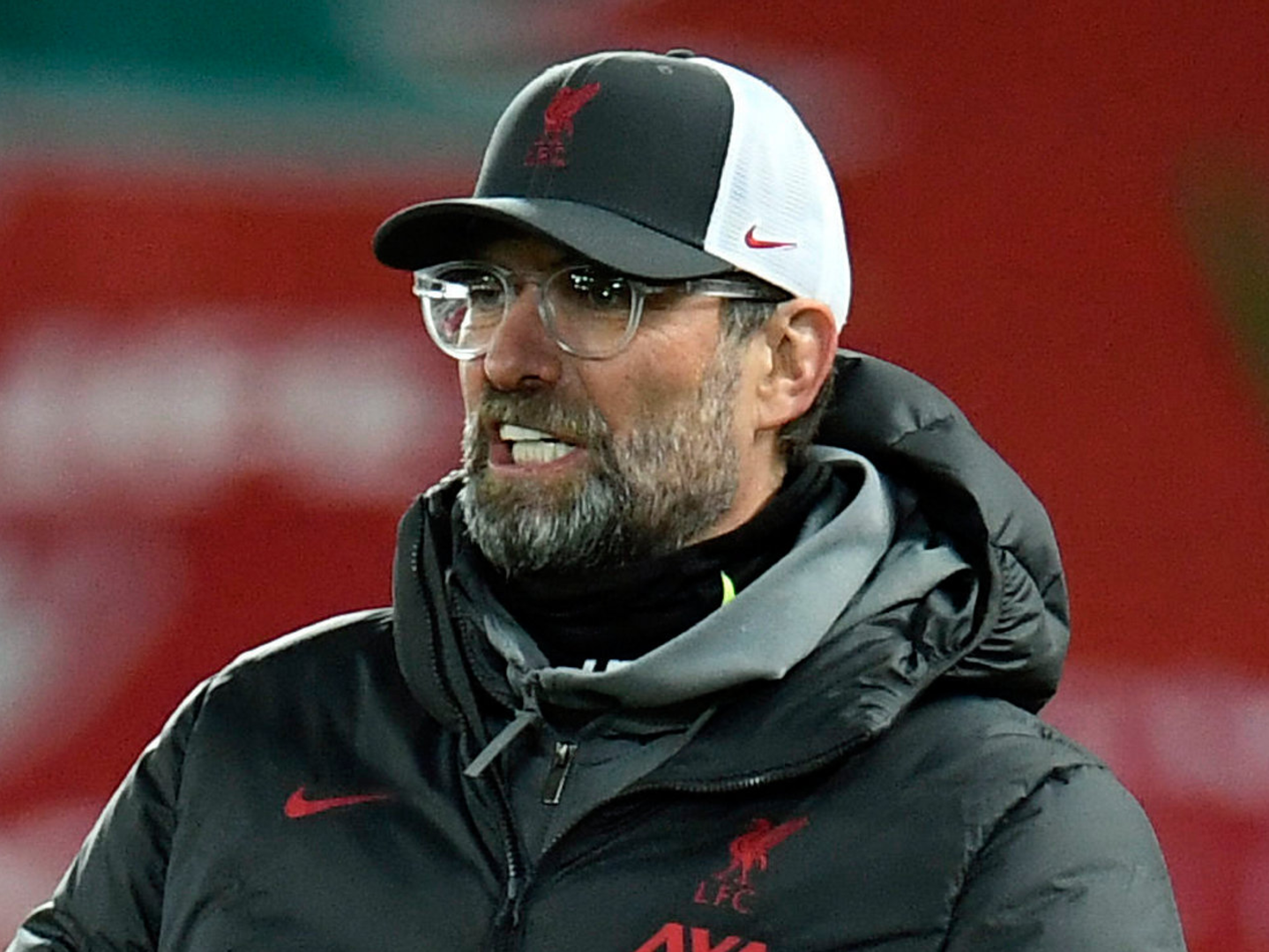 Jurgen Klopp hits back at Gary Neville and gives his verdict on ...