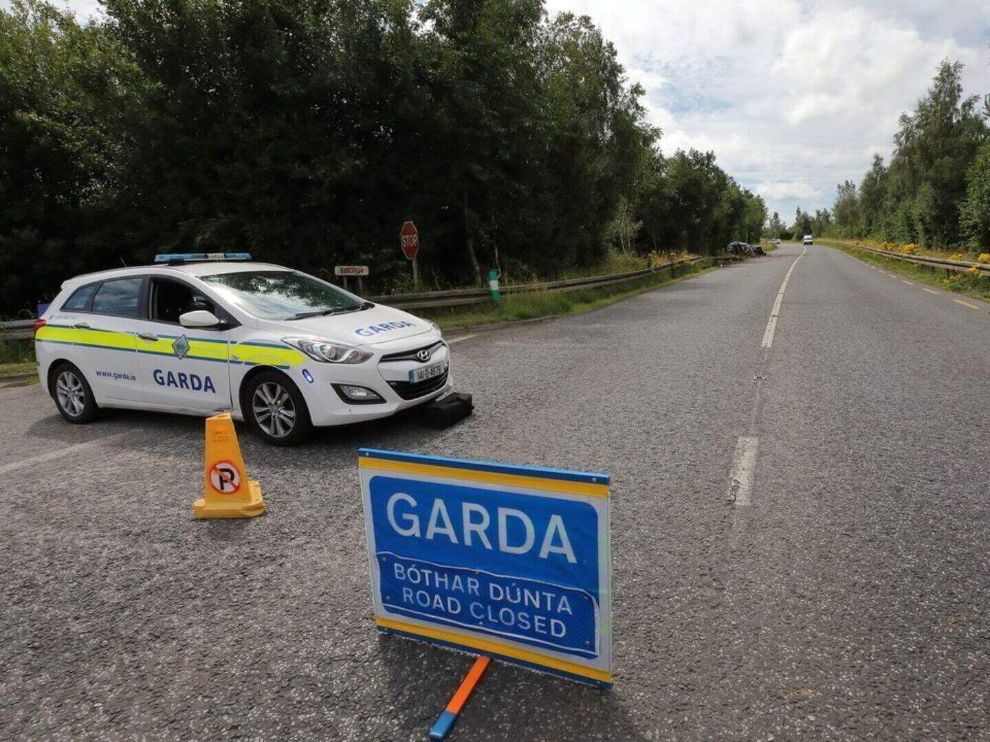 Pedestrian killed after being struck by car outside Castlebar, Mayo is ...